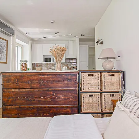 Cozy In The Heart Of Old Town Apartment